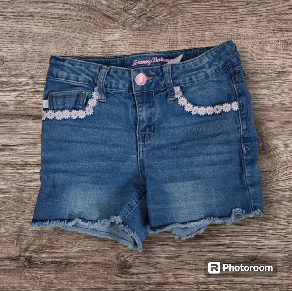 9/10 Tommy Bahama shorts